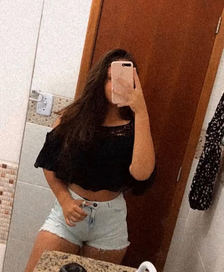 <em>Isa Torres</em>